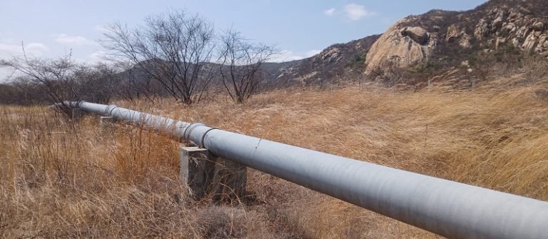 caern-trabalha-no-conserto-de-adutora-para-normalizar-abastecimento-em-messias-targino-e-patu
